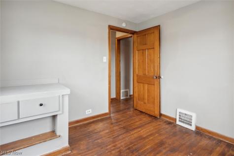 9504 S Highland Avenue Garfield Heights OH 44125