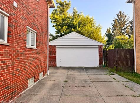 2907 Snow Road Parma OH 44134