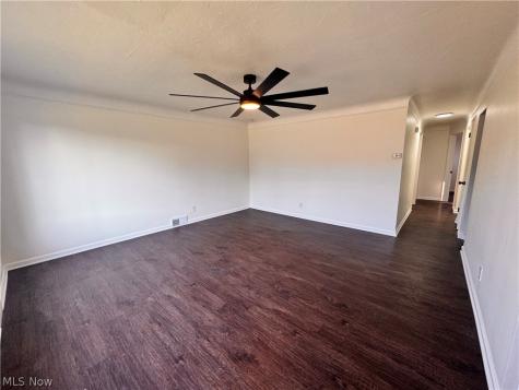 2907 Snow Road Parma OH 44134