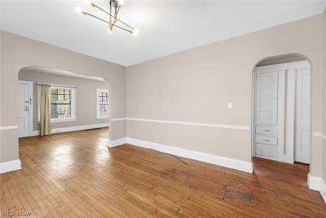 1695 Glenmont Road Cleveland Heights OH 44118