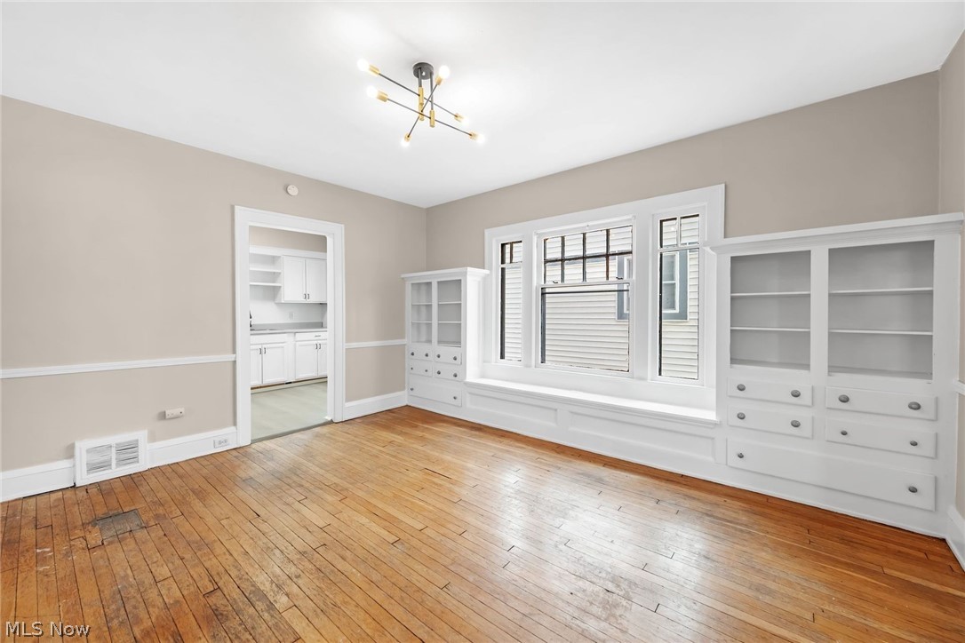 1695 Glenmont Road Cleveland Heights OH 44118