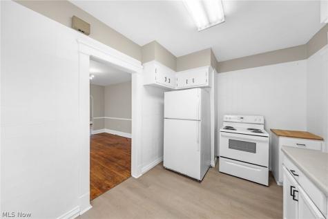 1695 Glenmont Road Cleveland Heights OH 44118
