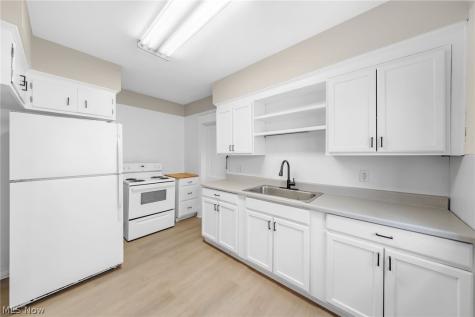 1695 Glenmont Road Cleveland Heights OH 44118