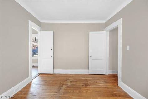 1695 Glenmont Road Cleveland Heights OH 44118