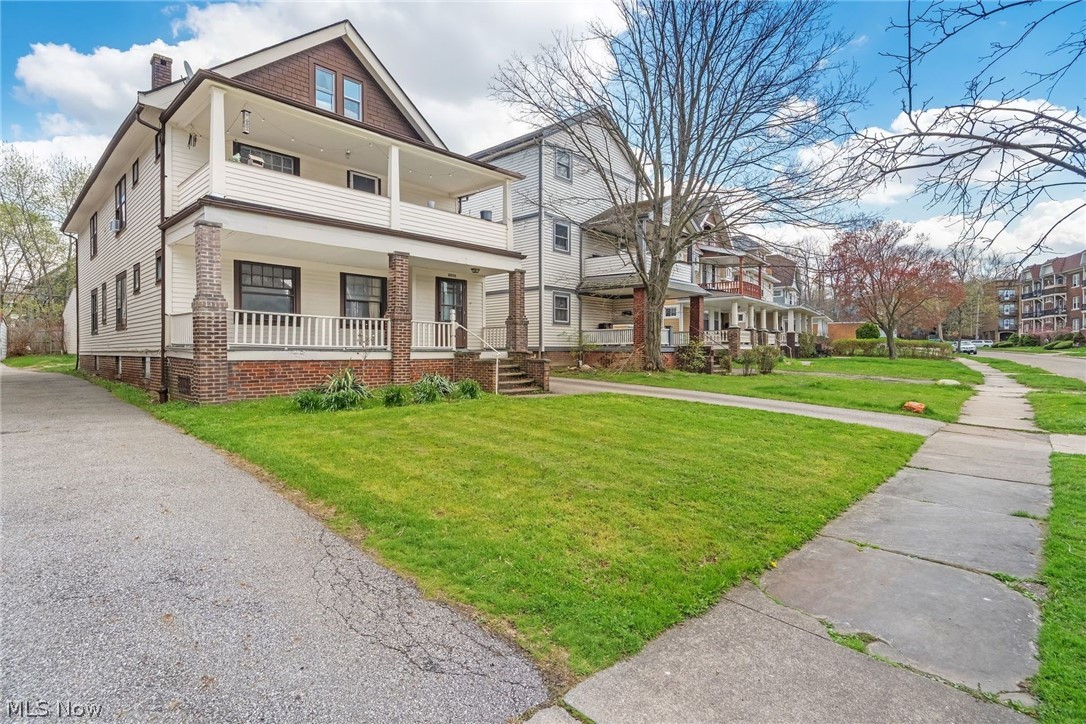 1695 Glenmont Road Cleveland Heights OH 44118