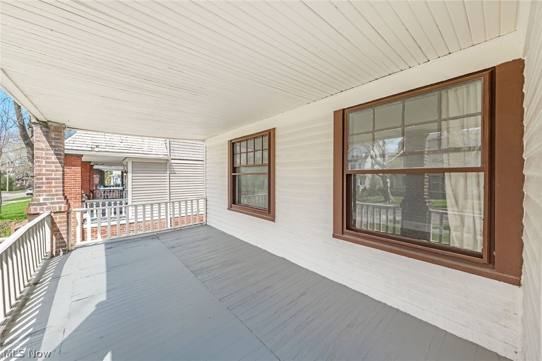 1695 Glenmont Road Cleveland Heights OH 44118