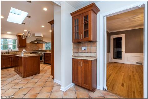 2685 Rocklyn Road Shaker Heights OH 44122