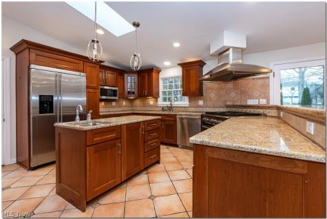 2685 Rocklyn Road Shaker Heights OH 44122