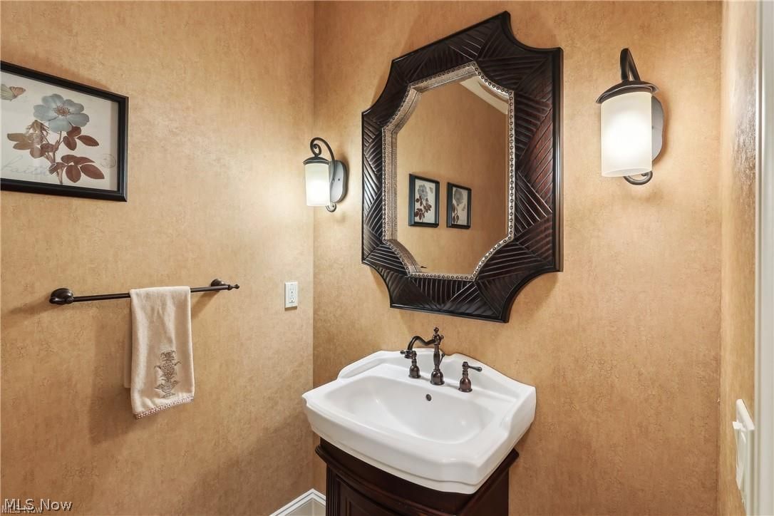 7560 Royal Portrush Drive Solon OH 44139