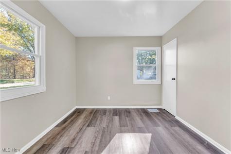 4428 E 142nd Street Cleveland OH 44128