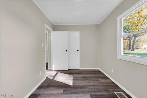 4428 E 142nd Street Cleveland OH 44128