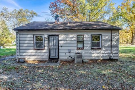 4428 E 142nd Street Cleveland OH 44128