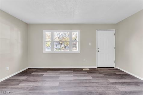 4428 E 142nd Street Cleveland OH 44128