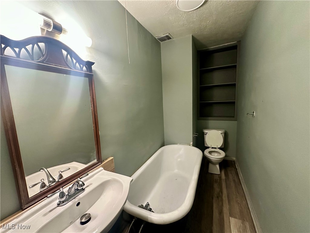 678 Crosby Street Akron OH 44302