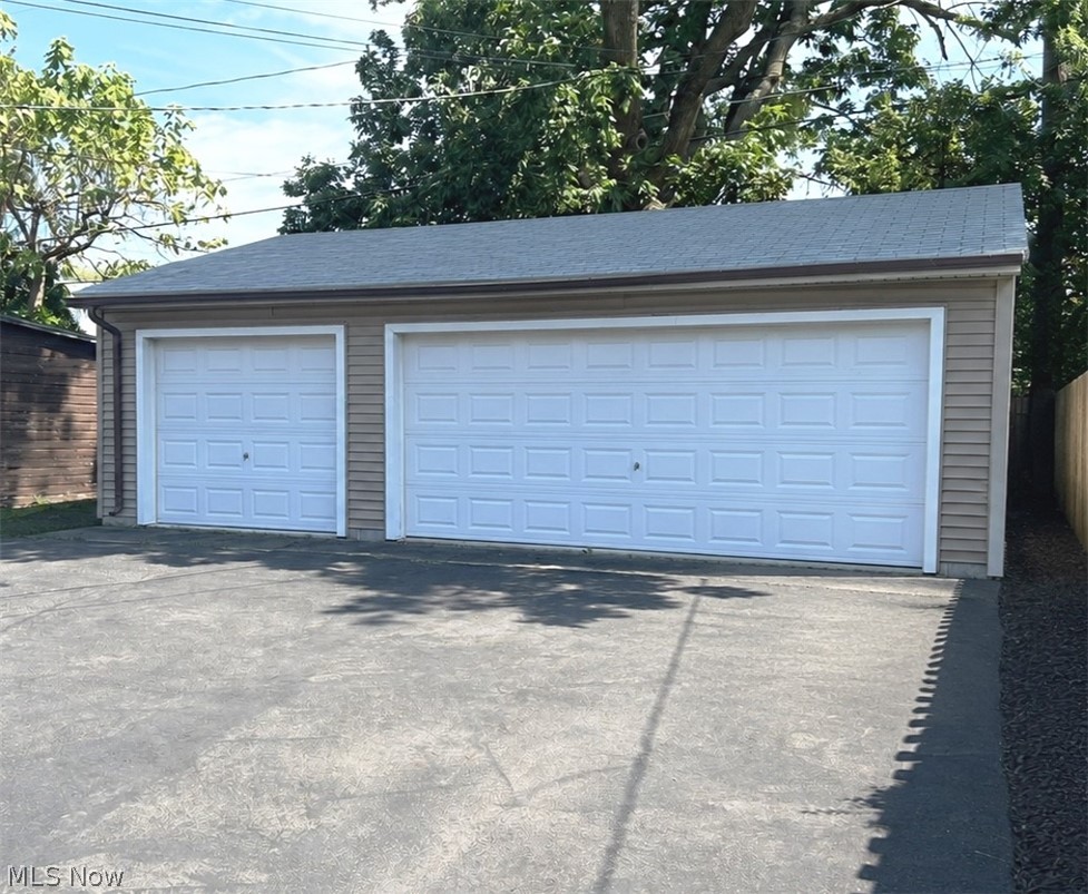 2173 Brown Lakewood OH 44107