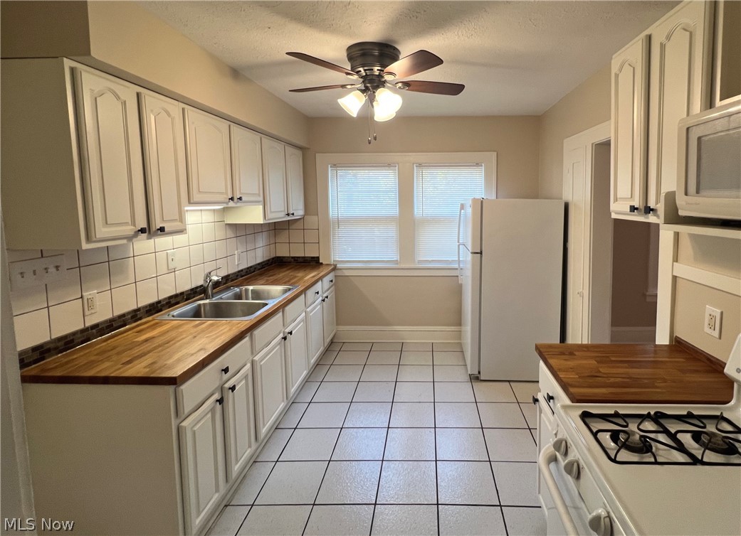 2173 Brown Lakewood OH 44107