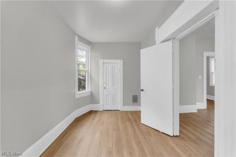1345 W 61st Street Cleveland OH 44102