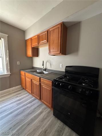 4023 Memphis Avenue Cleveland OH 44109