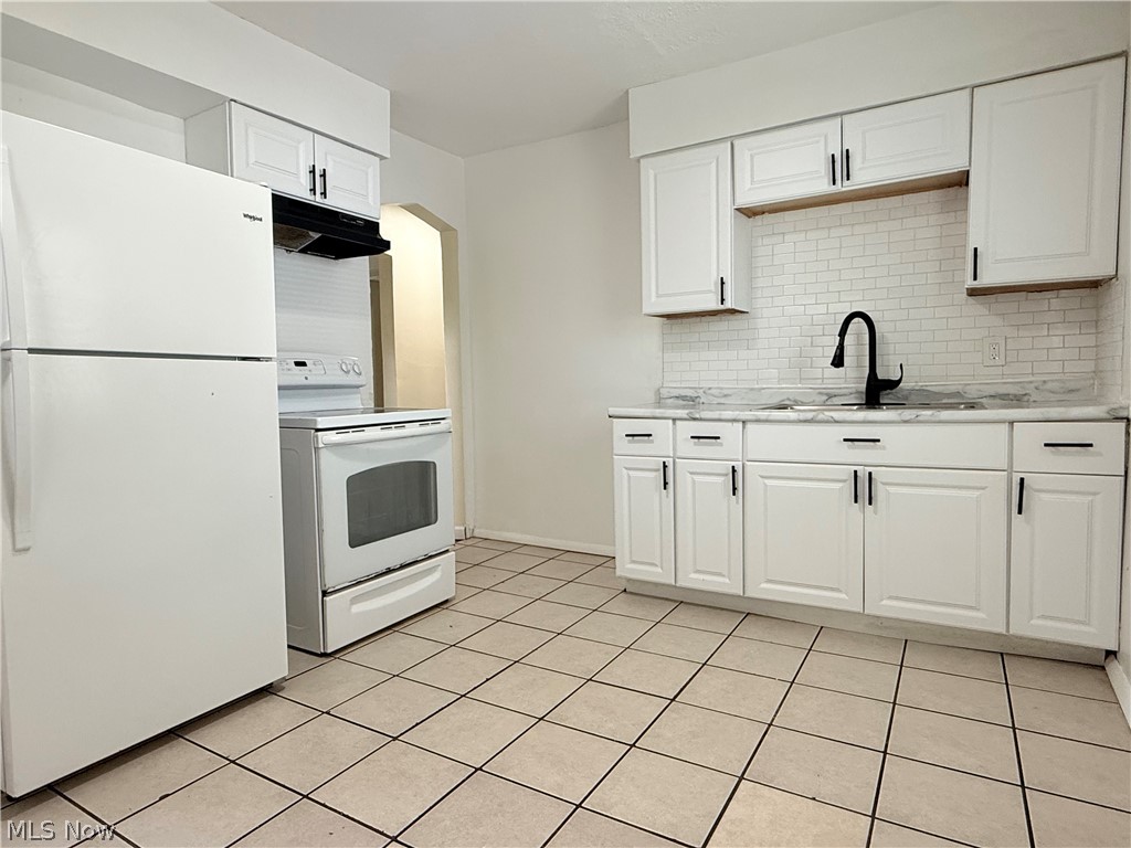 18505 Raymond Street Maple Heights OH 44137