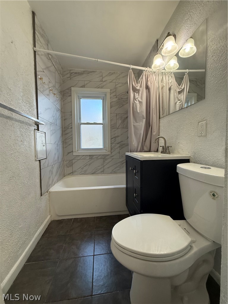 18505 Raymond Street Maple Heights OH 44137