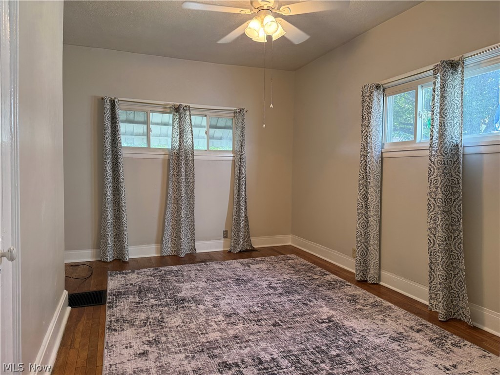 832 Grant Avenue Martins Ferry OH 43935