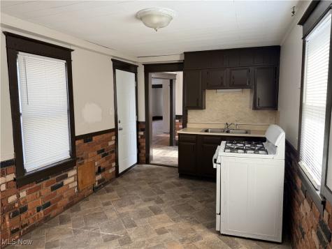 3672 E 48th Street Cleveland OH 44105