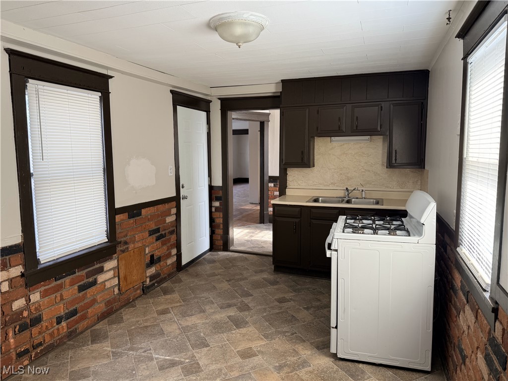 3672 E 48th Street Cleveland OH 44105