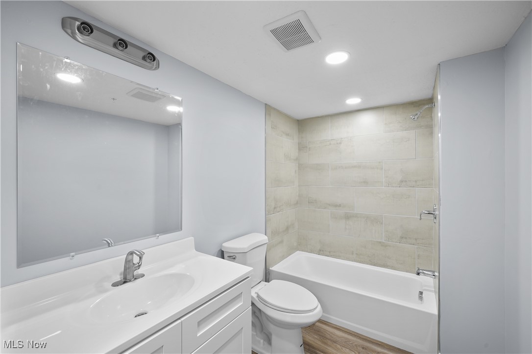 1765 Merriman Road Akron OH 44313