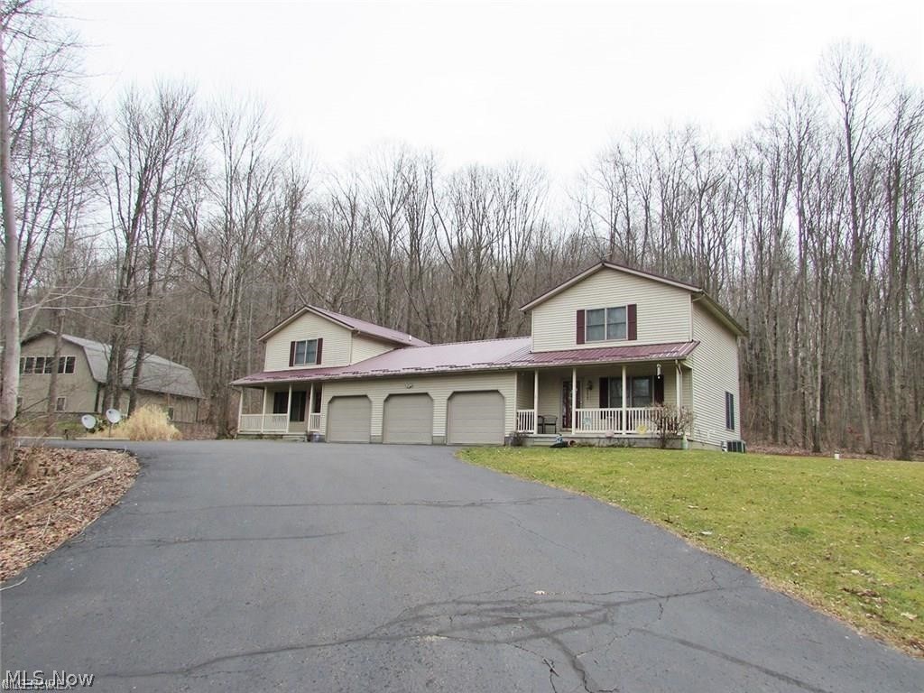 1322 Steele Hill Road NW New Philadelphia OH 44663
