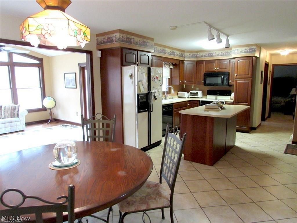 1322 Steele Hill Road NW New Philadelphia OH 44663