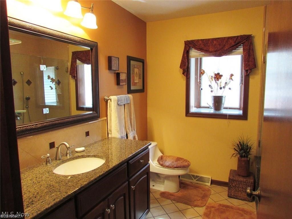 1322 Steele Hill Road NW New Philadelphia OH 44663