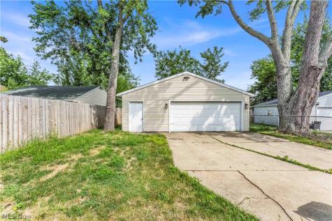 30021 Robert Street Wickliffe OH 44092