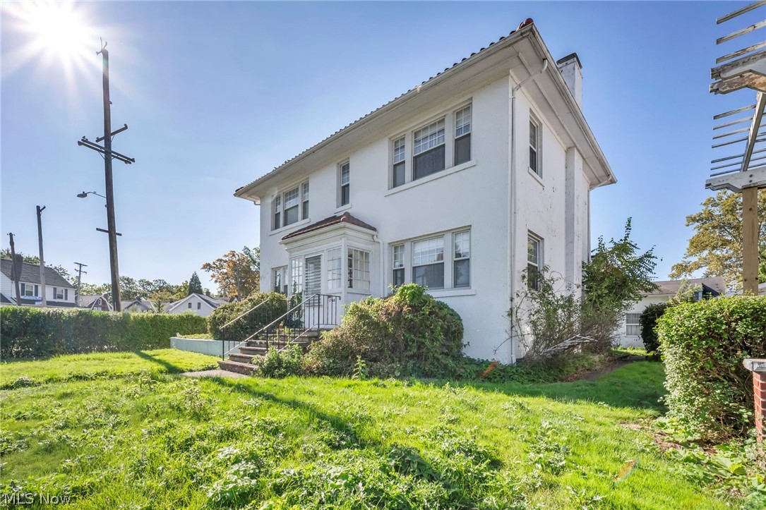 17938 Rosecliff Road Cleveland OH 44119
