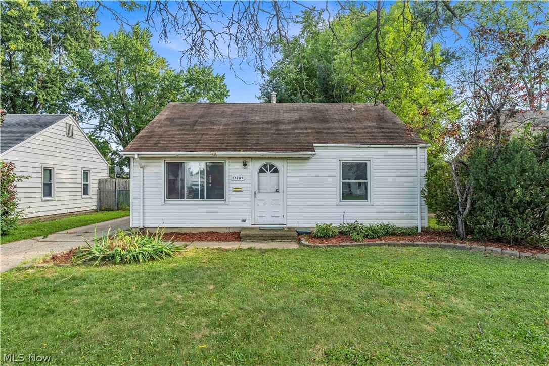 15701 Leigh Ellen Avenue Cleveland OH 44135