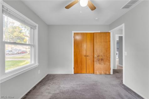 15701 Leigh Ellen Avenue Cleveland OH 44135