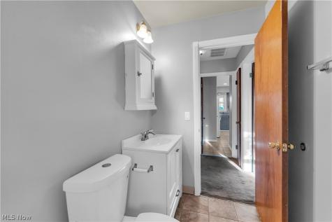 15701 Leigh Ellen Avenue Cleveland OH 44135