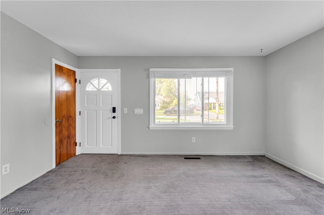 15701 Leigh Ellen Avenue Cleveland OH 44135