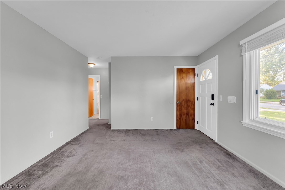 15701 Leigh Ellen Avenue Cleveland OH 44135