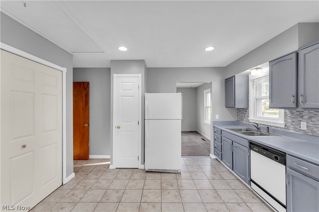 15701 Leigh Ellen Avenue Cleveland OH 44135