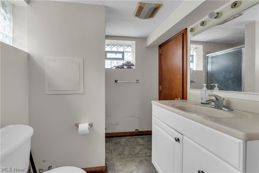 1460 E 204th Street Euclid OH 44117