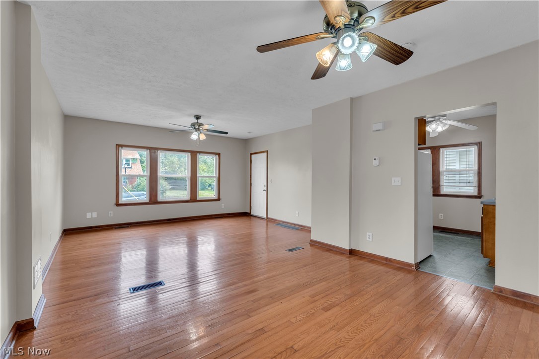 1460 E 204th Street Euclid OH 44117