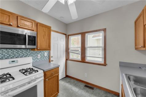 1460 E 204th Street Euclid OH 44117