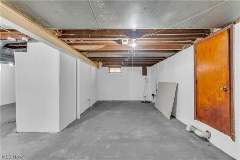 14665 Pease Road Maple Heights OH 44137