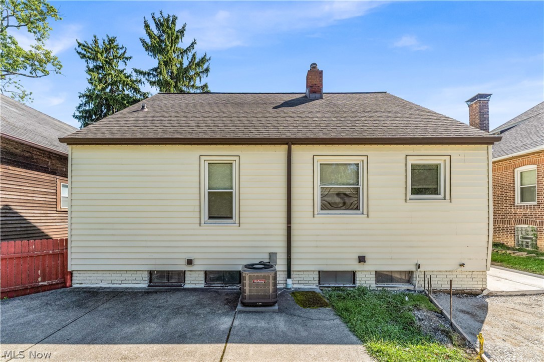 14665 Pease Road Maple Heights OH 44137