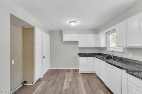 14665 Pease Road Maple Heights OH 44137