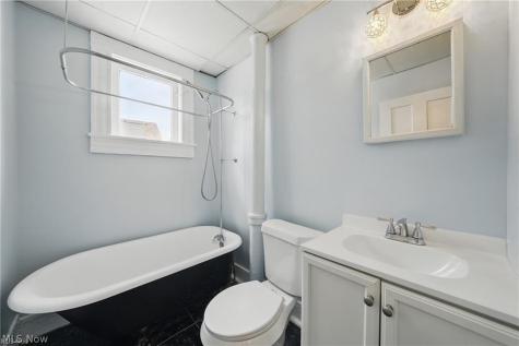 2471 Tremont Avenue Cleveland OH 44113