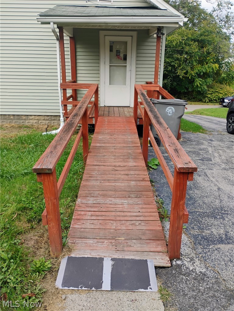 1935 Cherry Hill Avenue Youngstown OH 44509