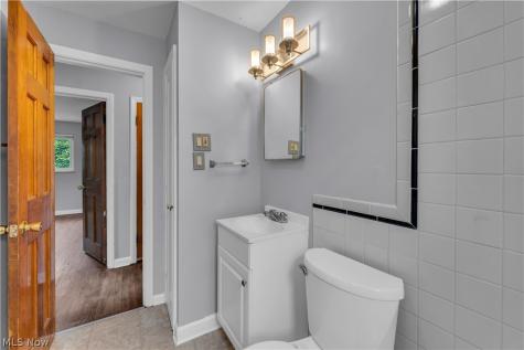 21270 Crystal Avenue Euclid OH 44123