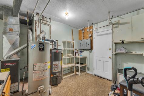 21270 Crystal Avenue Euclid OH 44123