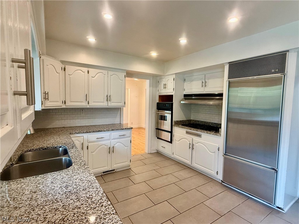 26201 Annesley Road Beachwood OH 44122